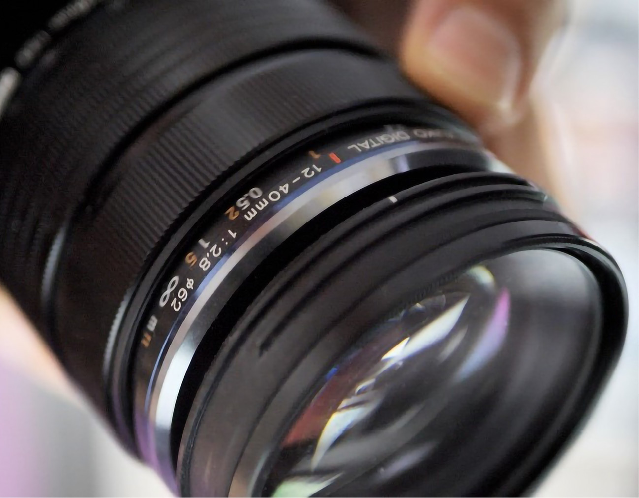 Figure 2.13: Not all lenses allow proper manual focus, but this &ldquo;clutch&rdquo; focus ring does