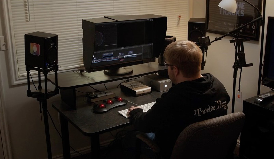 Figure 2.17: A scene-setting wide shot? That&rsquo;s also B-roll (from Brad Olsen&rsquo;s Off the Tracks)